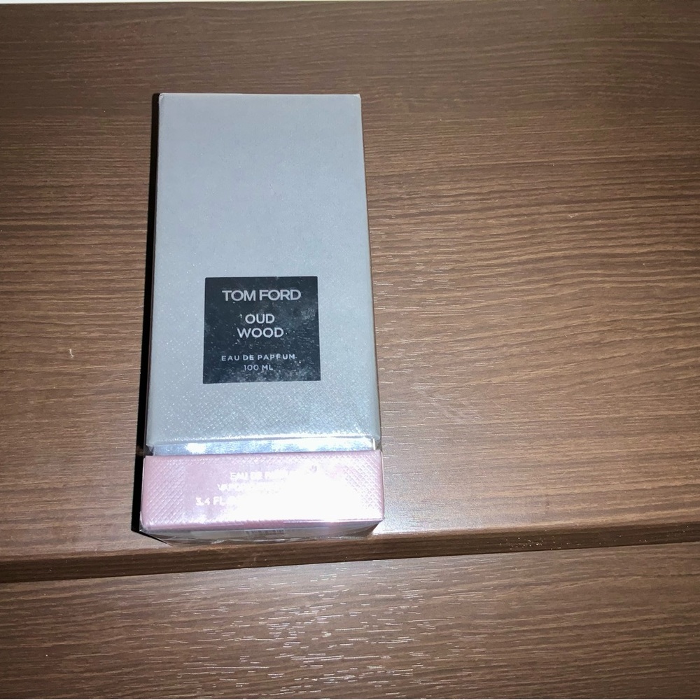 TOM FORD OUD WOOD UNISEX PERFUME 3.4 oz .100ml Brand new sealed.100% original!